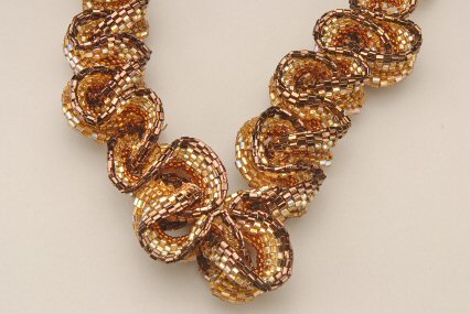 Elizabethan Ruffled Necklace Pattern